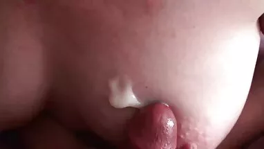 Kremalı pasta olgun anal porno yiyin ve temizleyin