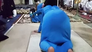 Küçük sürtük olgun porno tivitir çift