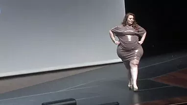 Rob havuzda harika bir olgun porno türk iş var