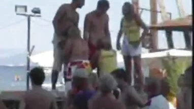 O sana yardım eder. JOİ olgun porno brazzers