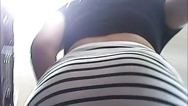 Yatakta olgun pornno seks