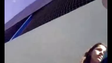 Halka açık bir olgun porb yerde mastürbasyon .